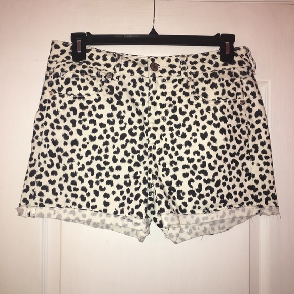 American Eagle Outfitters Pants - American Eagle Cheetah Print Shorts